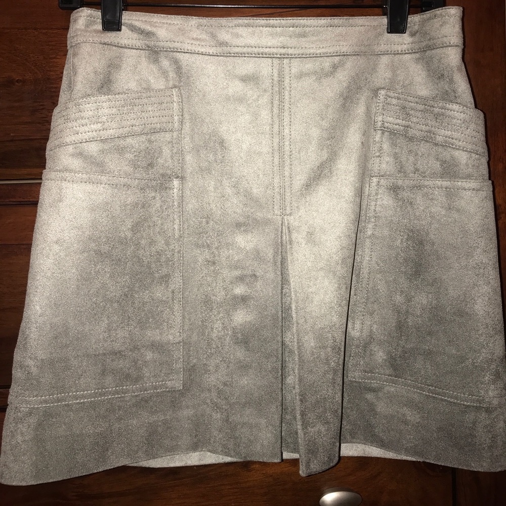 Smoked Pearl BCBG MAXAZRIA skirt!